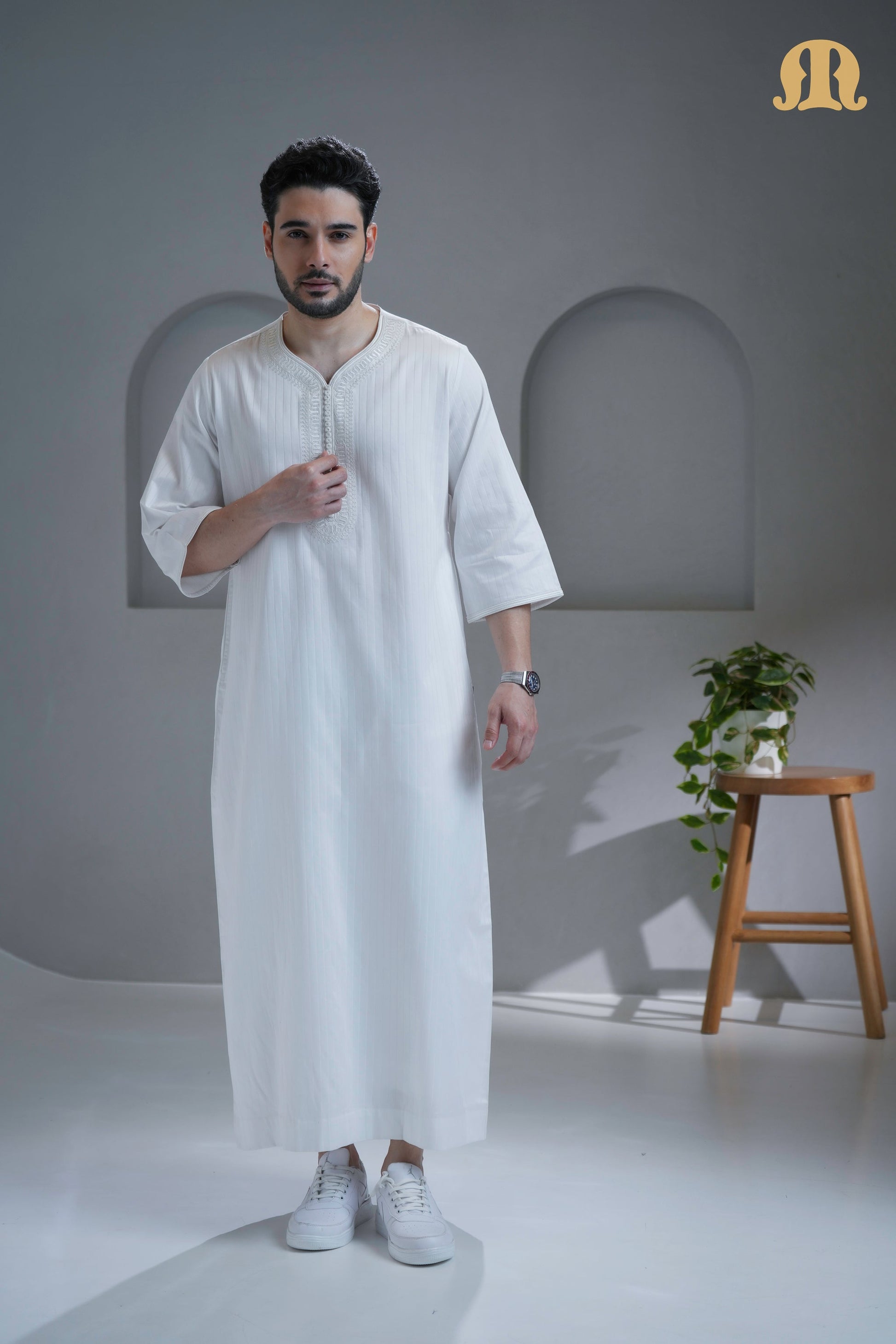 Front view of the Khatibi White Moroccan Thobe for men by Mashroo.