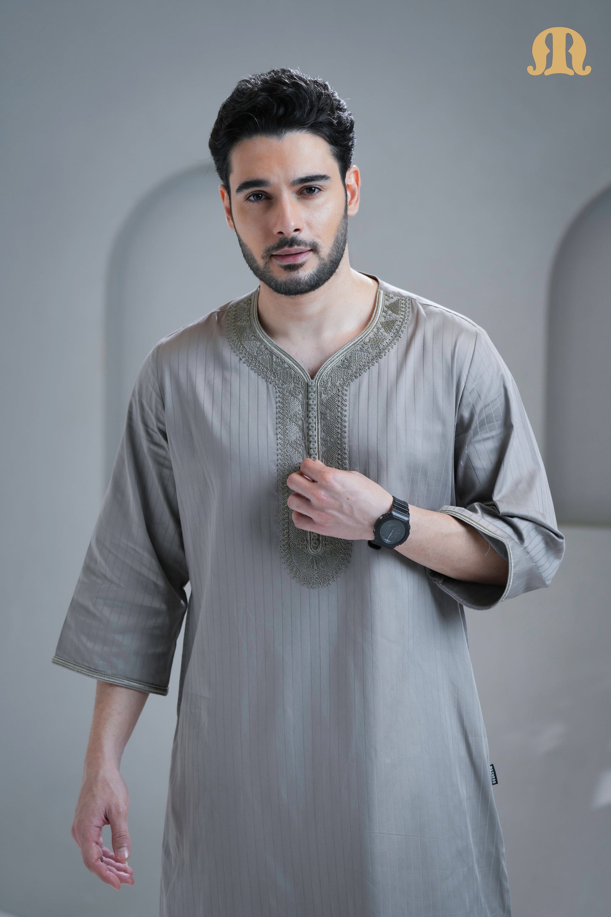 Man wearing the elegant Zagora Grey Moroccan Thobe from HayaStyle India.
